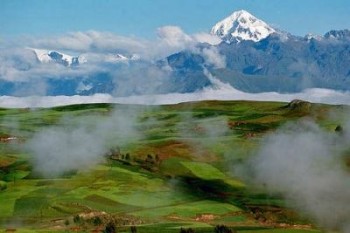 Plateau de Moray et Nevado Veronica - Vallée Sacrée des Incas
