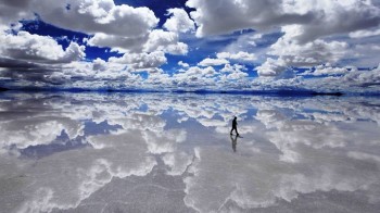 Salar de Uyuni en lac miroir, Bolivie