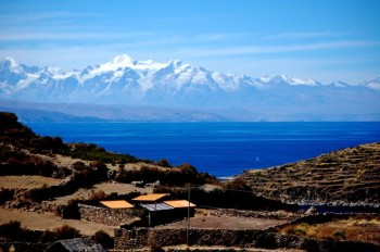 Ile du Soleil et la Cordillère Royale - Lac Titicaca, Bolivie