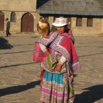 Femme en tenue traditionnelle du Colca