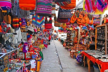 Marché artisanal de Pisac - Vallée Sacrée des Incas